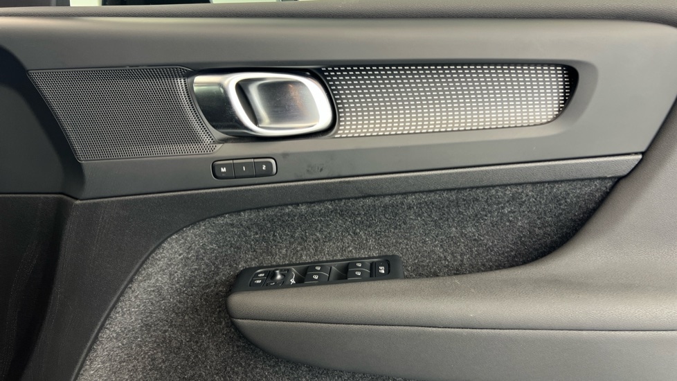 Used Volvo XC40 2024 for sale - 76738135: Photo 29