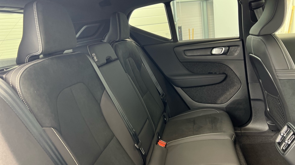 Used Volvo XC40 2024 for sale - 76738135: Photo 6