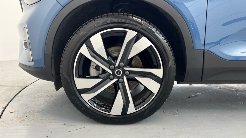 Used Volvo XC40 2024 for sale - 76738135: Photo 9