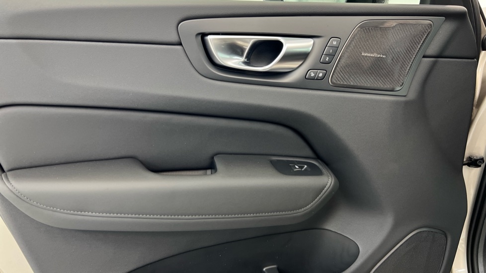 Used Volvo XC60 2026 for sale - 77799854: Photo 41