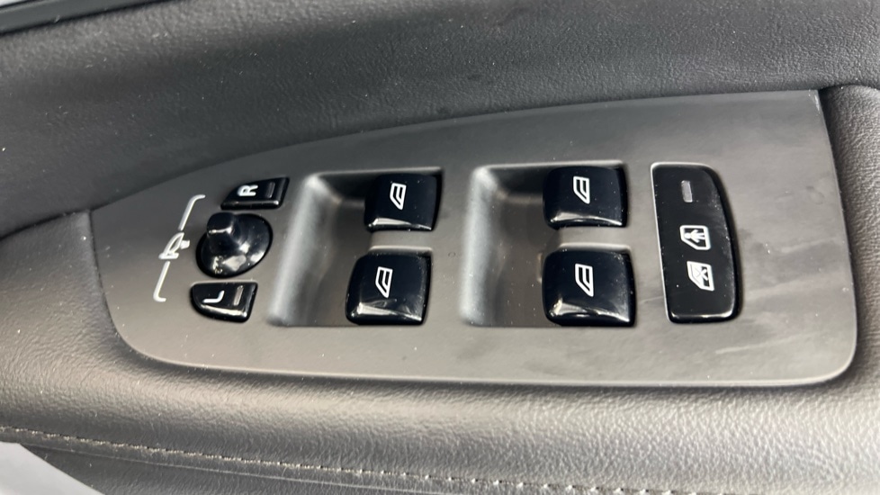 Used Volvo V90 2025 for sale - 77321408: Photo 24