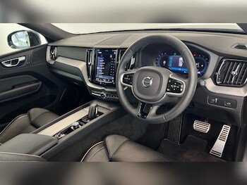 Used Volvo XC60 2022 for sale - 75472400: Photo