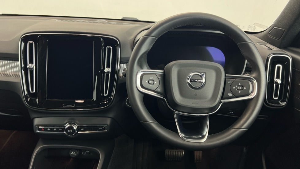 Used Volvo XC40 2023 for sale - 76145964: Photo 10