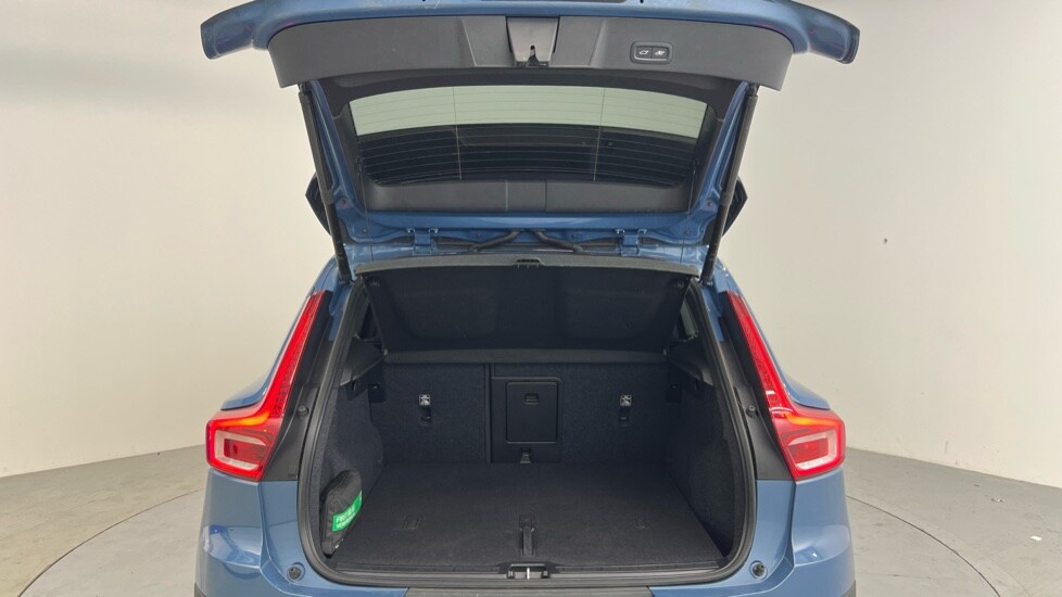 Used Volvo XC40 2023 for sale - 76145964: Photo 13