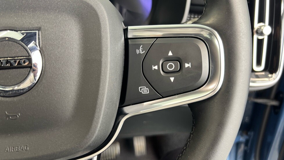 Used Volvo XC40 2023 for sale - 76145964: Photo 22