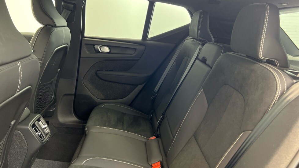 Used Volvo XC40 2023 for sale - 76145964: Photo 33