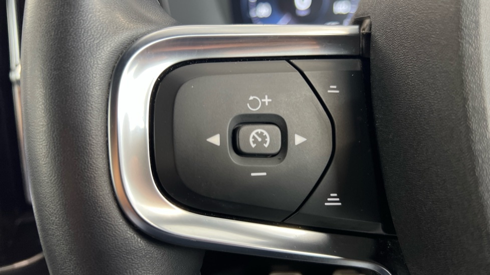 Used Volvo XC40 2022 for sale - 76556807: Photo 21