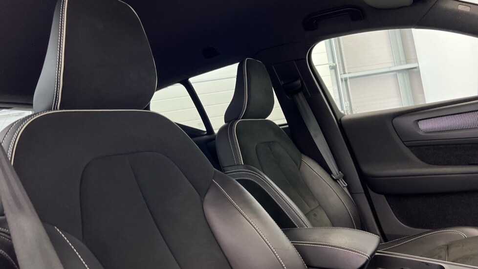 Used Volvo XC40 2022 for sale - 76556807: Photo 31