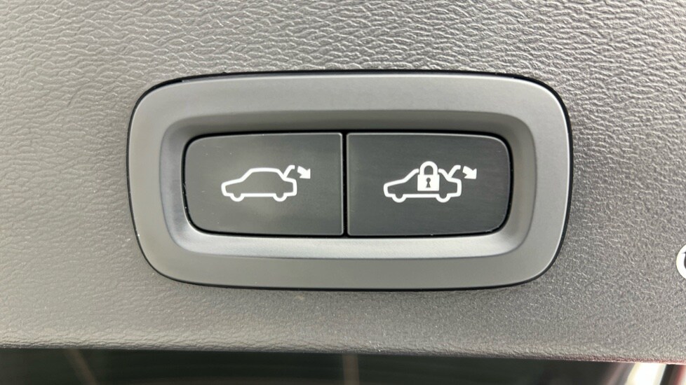 Used Volvo XC40 2022 for sale - 76556807: Photo 35