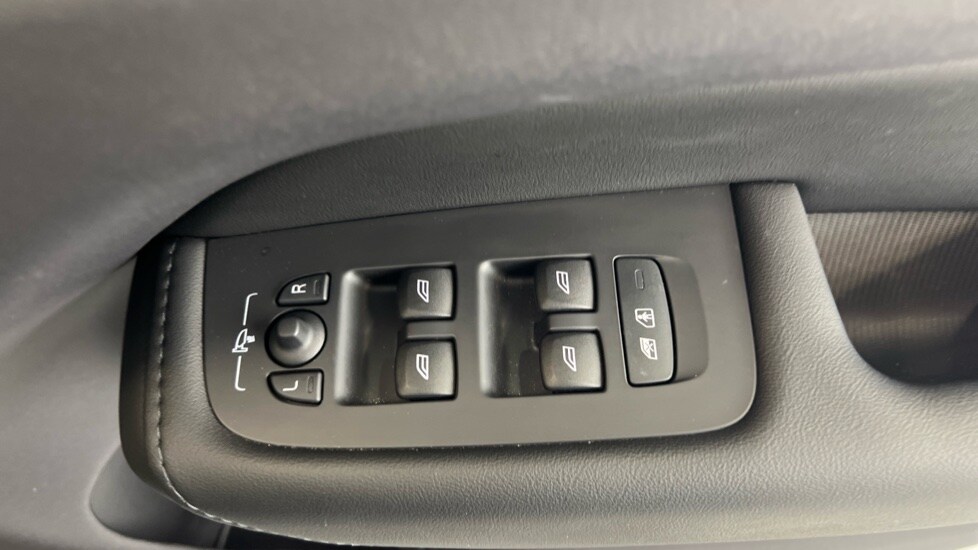 Used Volvo XC60 2024 for sale - 78102930: Photo 23