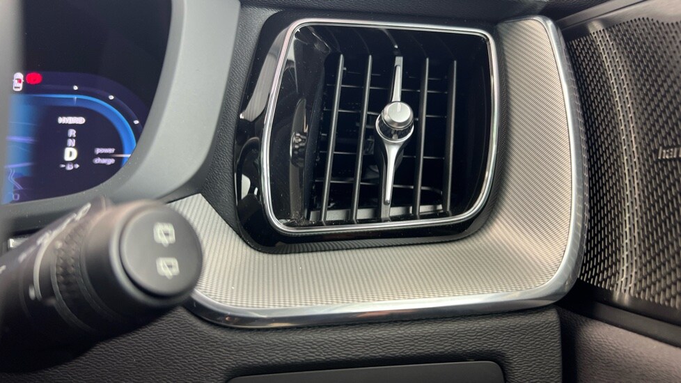 Used Volvo XC60 2024 for sale - 78102930: Photo 75