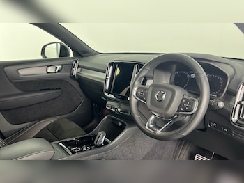 Used Volvo XC40 2021 for sale - 78973544: Photo