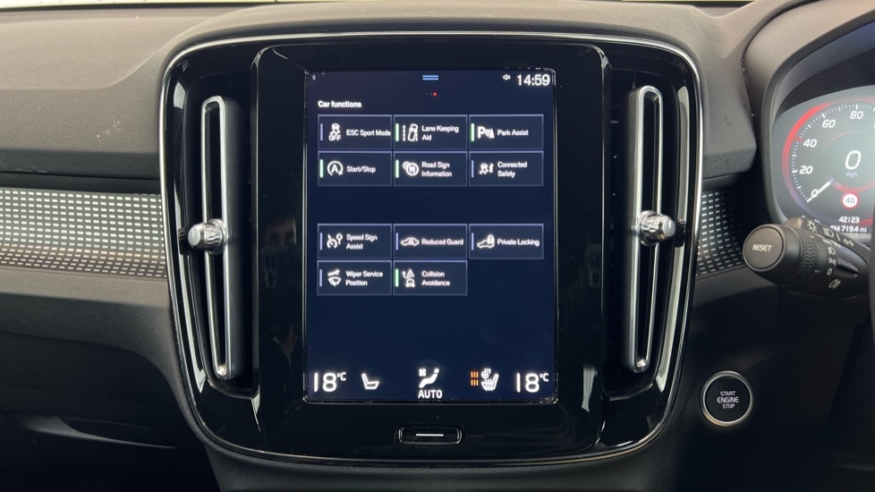 Used Volvo XC40 2022 for sale - 77241130: Photo 17