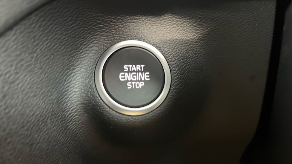 Used Volvo XC40 2022 for sale - 77241130: Photo 27