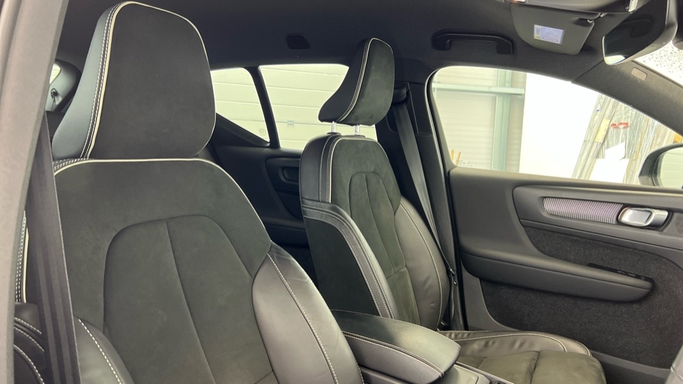 Used Volvo XC40 2022 for sale - 77241130: Photo 31