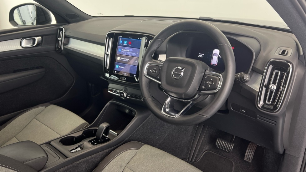 Used Volvo XC40 2023 for sale - 76494089: Photo 4