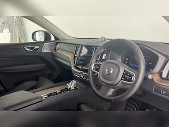 Used Volvo XC60 2022 for sale - 78896039: Photo