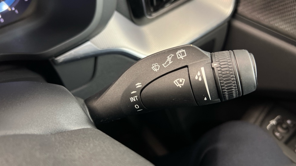 Used Volvo XC60 2023 for sale - 76528860: Photo 23