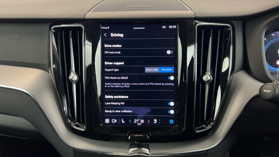 Used Volvo XC60 2023 for sale - 76528860: Photo 40