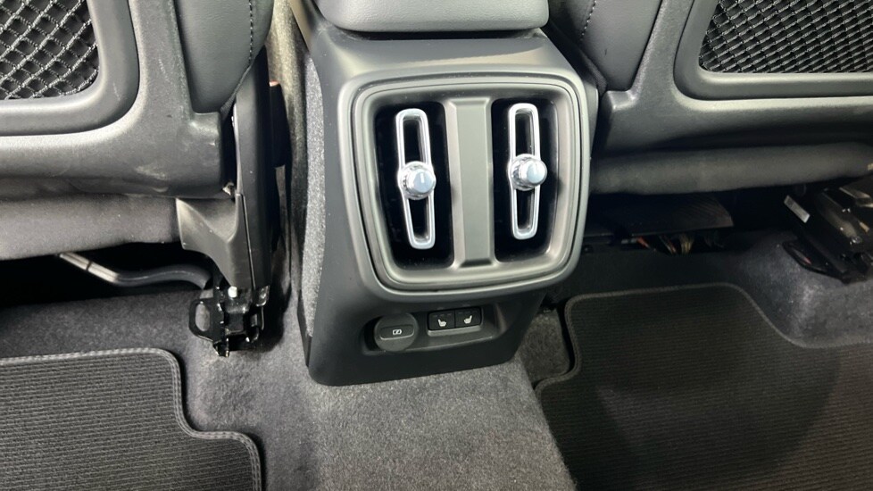 Used Volvo XC40 2021 for sale - 76635650: Photo 15