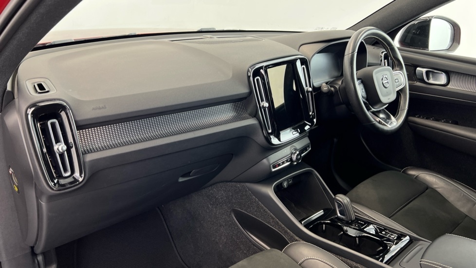 Used Volvo XC40 2021 for sale - 76635650: Photo 36