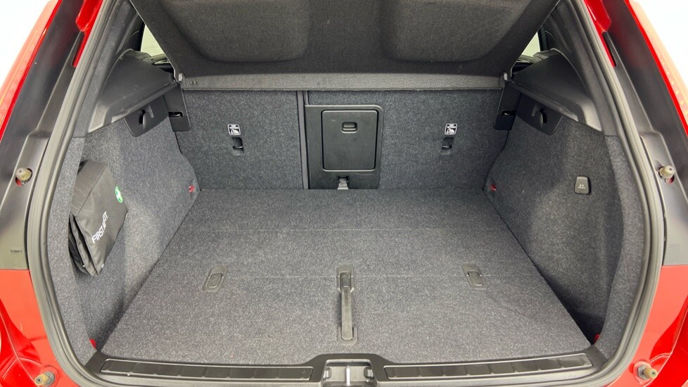 Used Volvo XC40 2021 for sale - 76635650: Photo 39