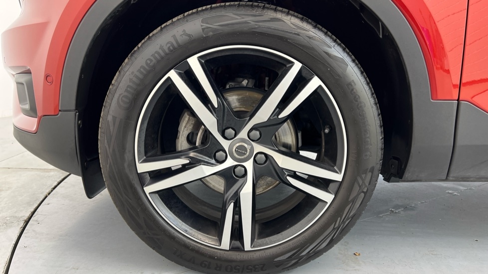 Used Volvo XC40 2021 for sale - 76635650: Photo 9