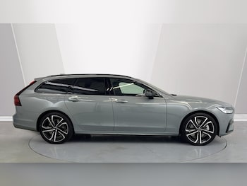 Used Volvo V90 2025 for sale - 77965051: Photo