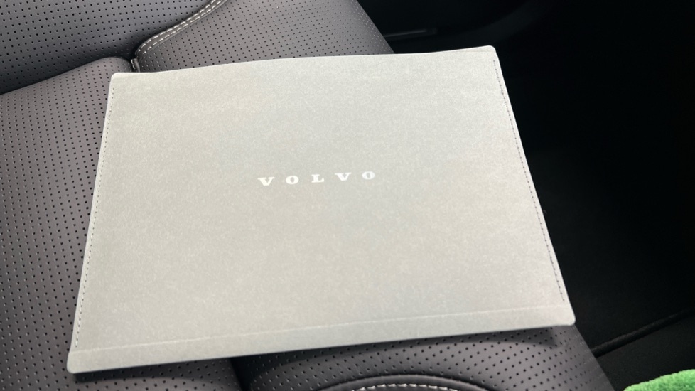 Used Volvo XC90 2025 for sale - 77010223: Photo 14