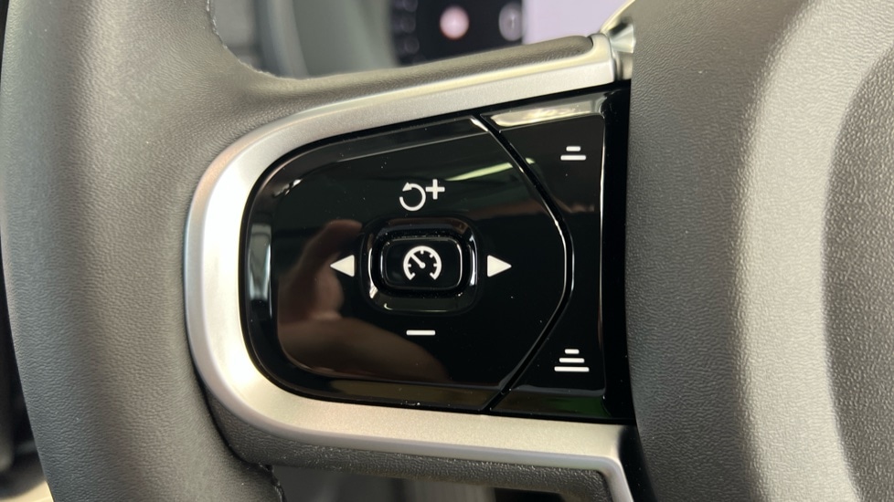 Used Volvo XC90 2025 for sale - 77010223: Photo 21