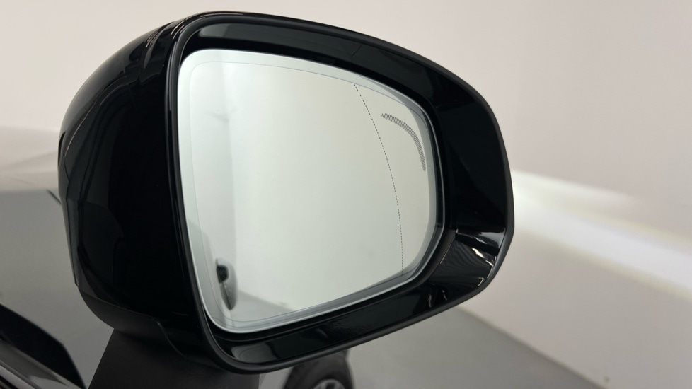 Used Volvo XC90 2025 for sale - 77010223: Photo 32