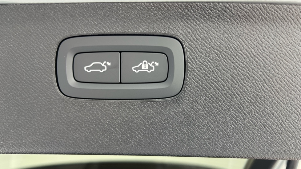 Used Volvo XC90 2025 for sale - 77010223: Photo 35