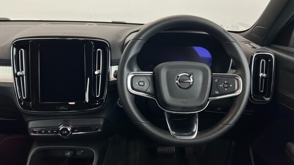 Used Volvo XC40 2023 for sale - 76191096: Photo 10