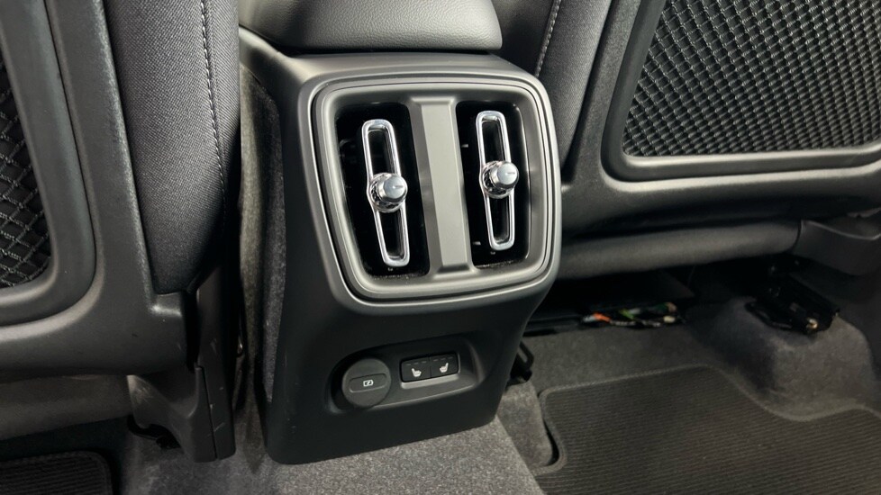 Used Volvo XC40 2023 for sale - 76191096: Photo 15