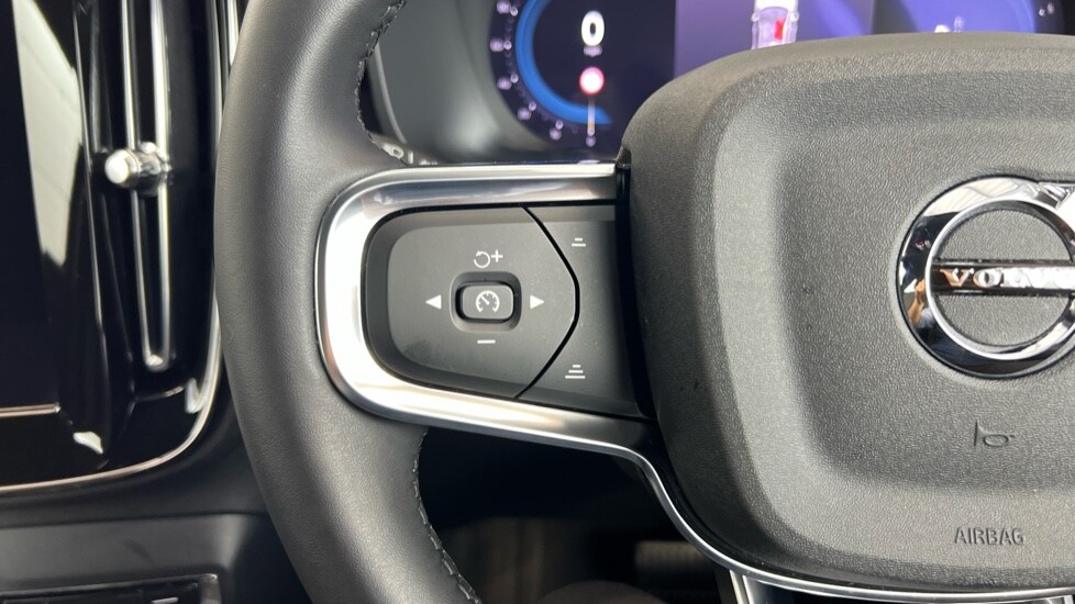 Used Volvo XC40 2023 for sale - 76191096: Photo 21