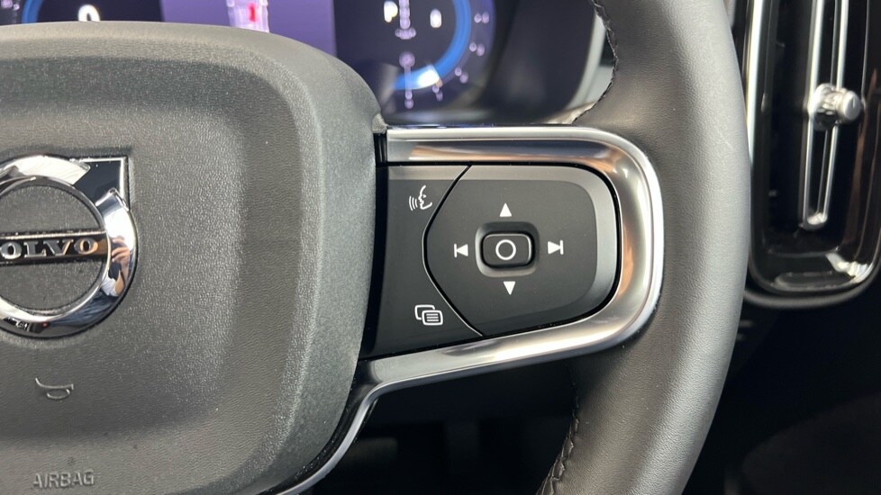 Used Volvo XC40 2023 for sale - 76191096: Photo 22