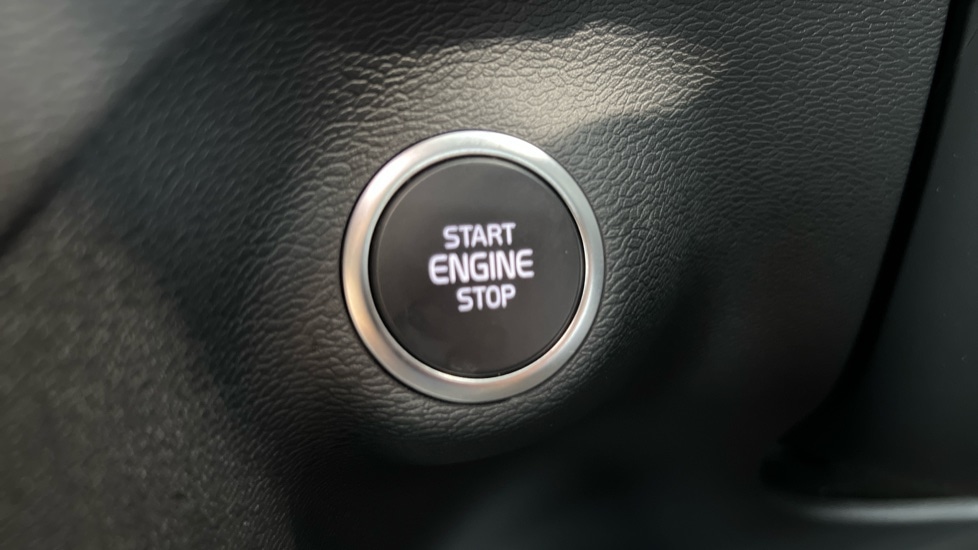 Used Volvo XC40 2023 for sale - 76191096: Photo 27