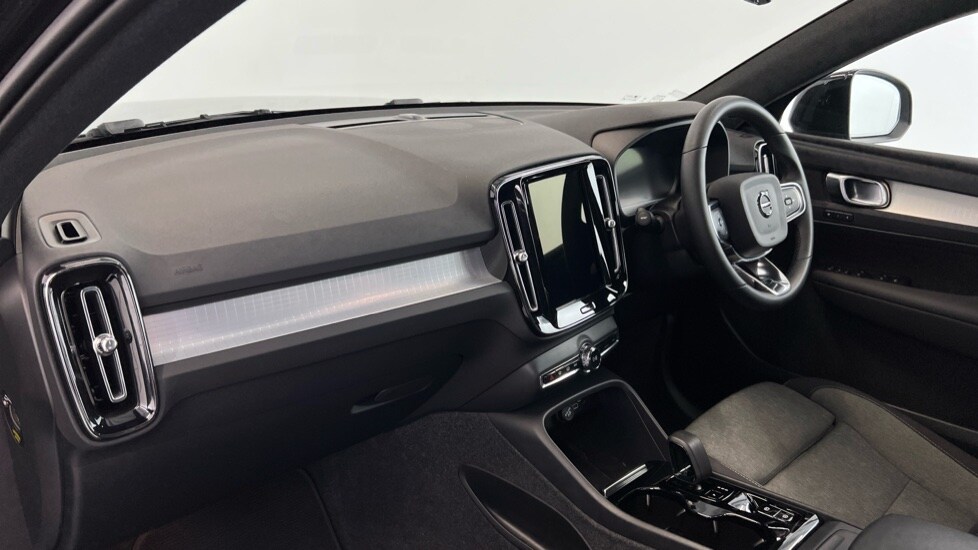 Used Volvo XC40 2023 for sale - 76191096: Photo 36