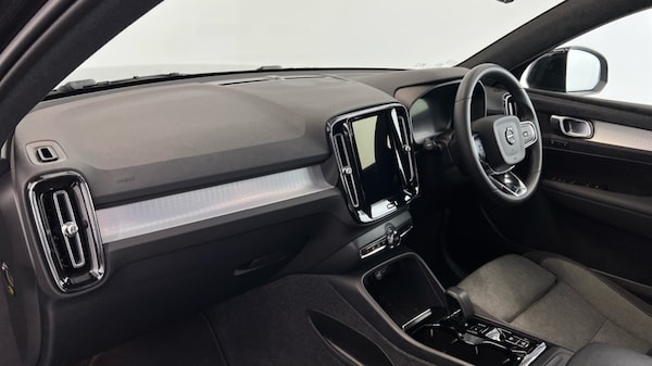 Used Volvo XC40 2023 for sale - 76191096: Photo 36