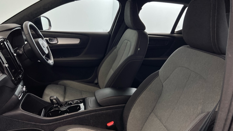 Used Volvo XC40 2023 for sale - 76191096: Photo 37