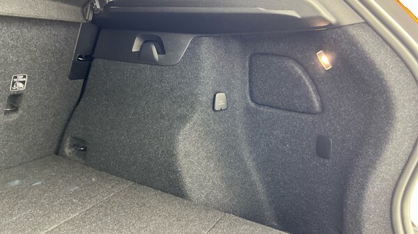 Used Volvo XC40 2023 for sale - 76191096: Photo 39