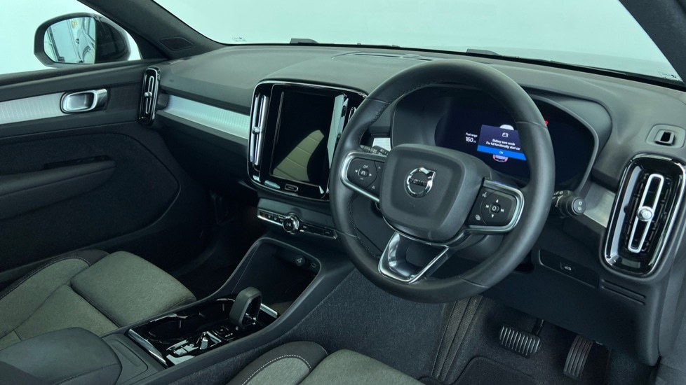 Used Volvo XC40 2023 for sale - 76191096: Photo 4