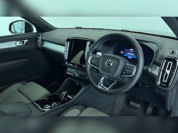 Used Volvo XC40 2023 for sale - 76191096: Photo 4