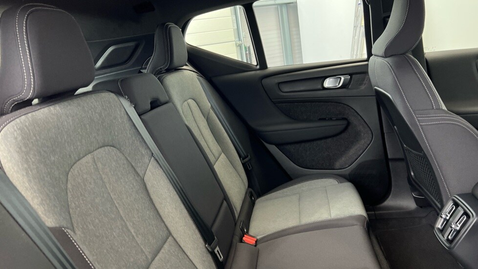 Used Volvo XC40 2023 for sale - 76191096: Photo 6