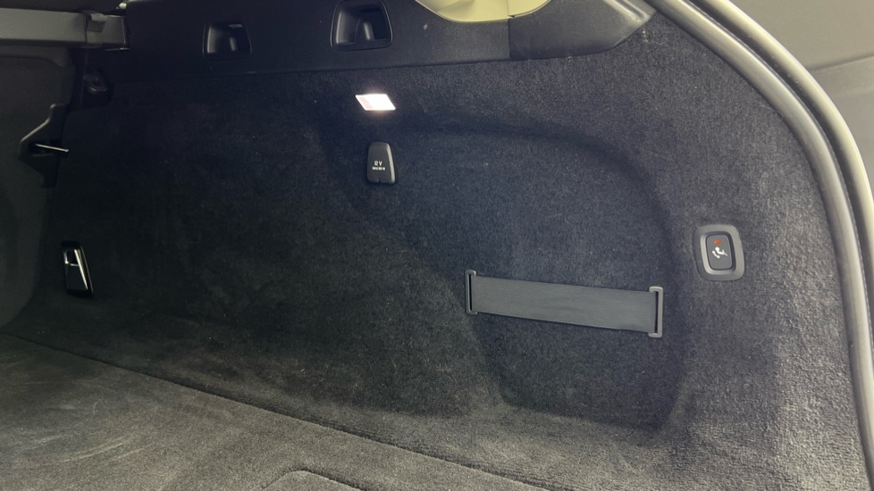 Used Volvo V90 2022 for sale - 76033851: Photo 41