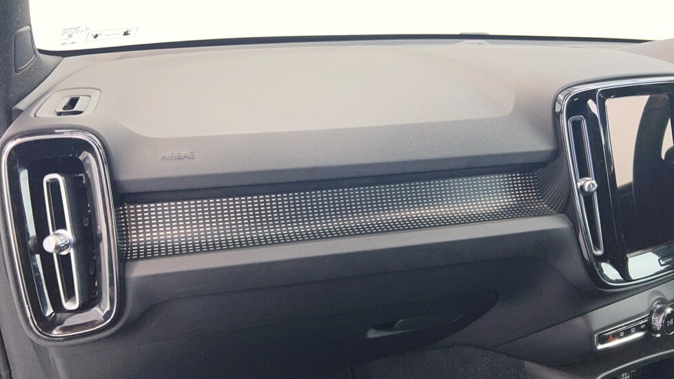 Used Volvo XC40 2022 for sale - 77698163: Photo 41