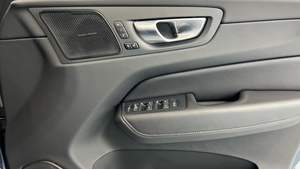 Used Volvo XC60 2023 for sale - 77157912: Photo 29