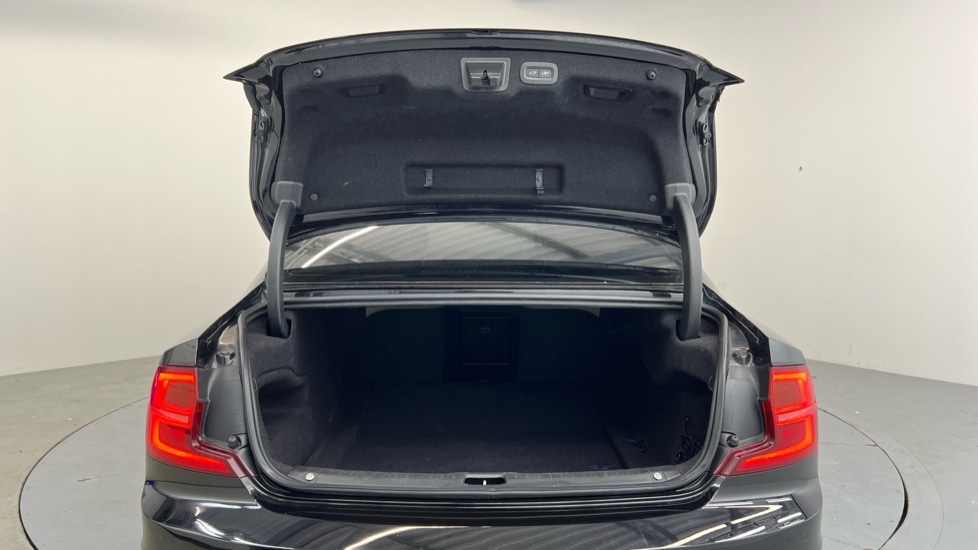Used Volvo S90 2019 for sale - 76593689: Photo 13