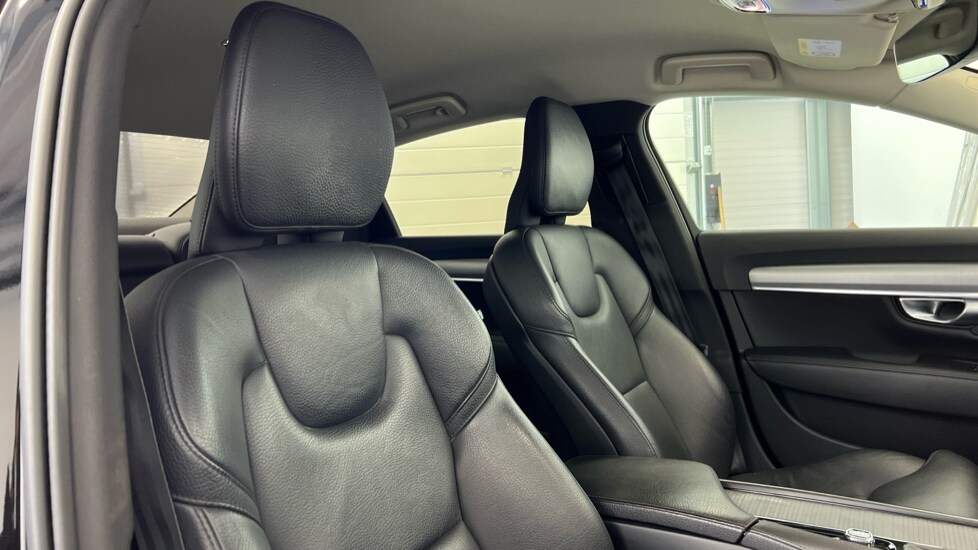 Used Volvo S90 2019 for sale - 76593689: Photo 31