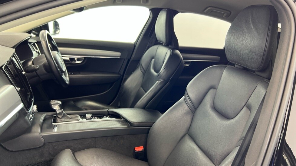 Used Volvo S90 2019 for sale - 76593689: Photo 37